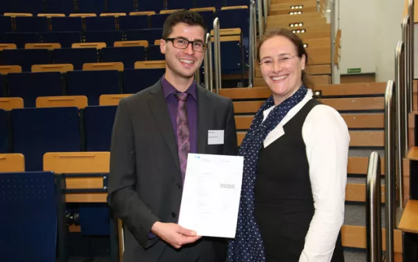 stipendienfeier-2013-page2_15.jpg (DE)