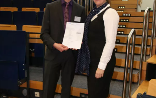 stipendienfeier-2013-page2_16.jpg (DE)