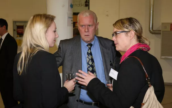 stipendienfeier-2013-page2_30.jpg (DE)