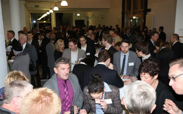 stipendienfeier-2013-page2_35.jpg (DE)