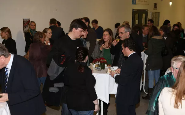 stipendienfeier-2013-page2_37.jpg (DE)