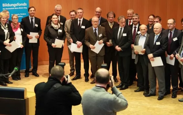 stipendienfeier-2013-page2_52.jpg (DE)