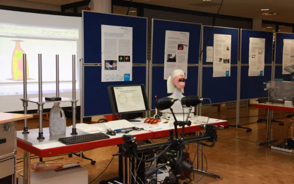 tag-der-forschung-2013_10.jpg (DE)