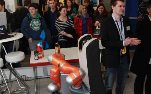 tag-der-forschung-2013_20.jpg (DE)