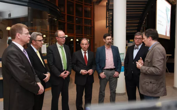 tag-der-forschung-2013_8.jpg (DE)