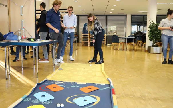 trade_fair_be_for_bis_spz_mensa_20191205_foto_juri_kuestenmacher_001.jpg (DE)