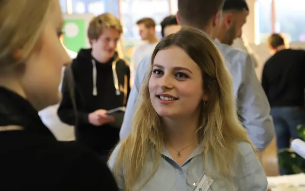 trade_fair_be_for_bis_spz_mensa_20191205_foto_juri_kuestenmacher_020.jpg (DE)