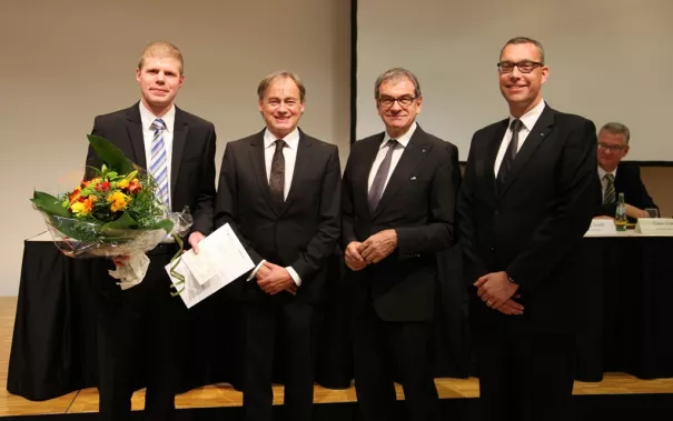 verleihung_der_foerderpreise_2014_foto_e._tritschler_fb04_poggel-peter_4195.jpg (DE)