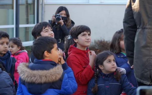 wunschbaum_auslieferung_geschenke_sta_20161219_foto_e._hummel_07.jpg (DE)