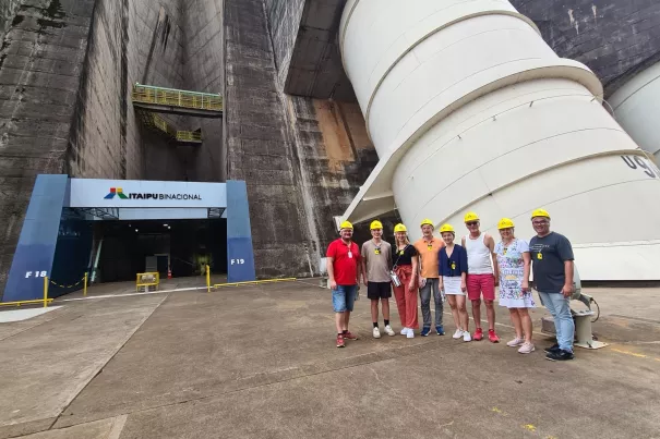 H-BRS Delegation bei ITAIPU Wasserkraftwerk in Brasilien