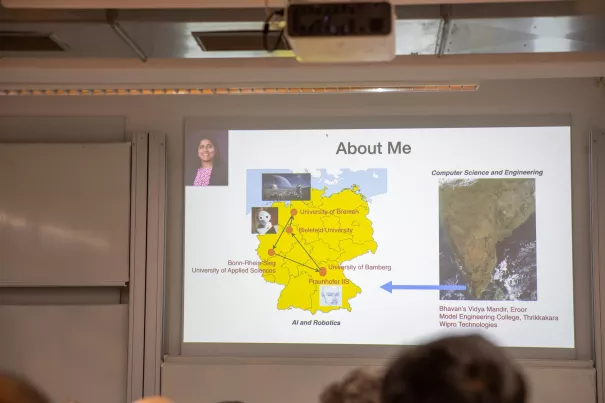 13.02.2025 Prof. Dr. Teena Hassan bei ihrer Antrittsvorlesung im FB Informatik