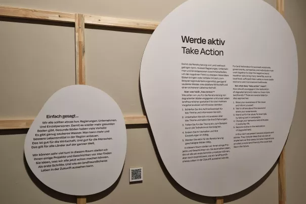 IZNE und UESD in der Save Land Ausstellung, Bundeskunsthalle Bonn, Take action