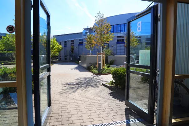 2025-10-02 Campus Umgestaltung großer Innenhof #5_Foto Martin Schulz.jpg