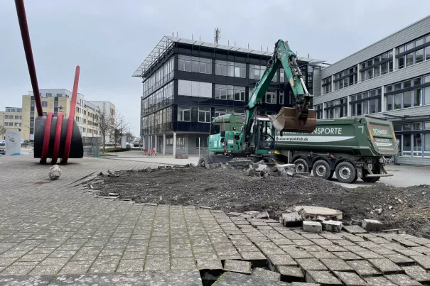 Bauarbeiten Campus StA Entsiegelung 20240221 Foto Daniela Greulich 01.JPG