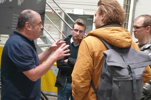 Alumni im Heizkraftwerk SWB 20251107 Foto Barbara Wieners-Horst 5