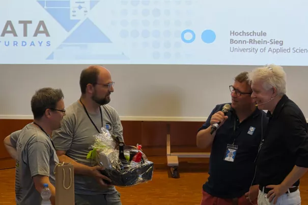 11.07.2026 Team Datamonster e.V. UG Rheinland bedankt sich bei Prof. Dr. Harm Knolle für seine Arbeit