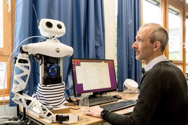 informatik_labor_ivc_hornet_20220426_foto_eric_lichtenscheidt_12_fs22.jpg (DE)