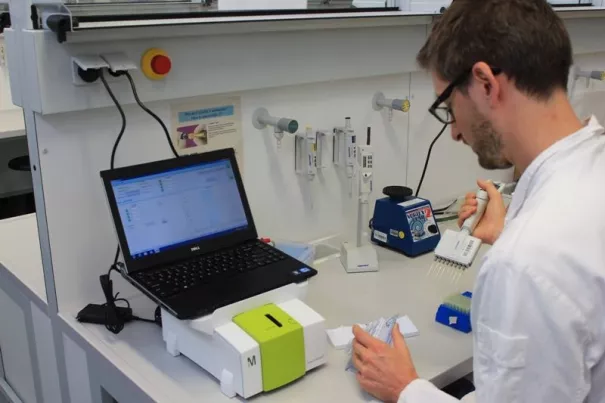 fb05_bio_spektrometer.jpg (DE)