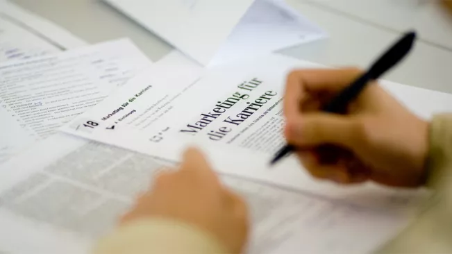 13009-hbrs-marketing-lichtenscheidt-wirtschaft.jpg (DE)