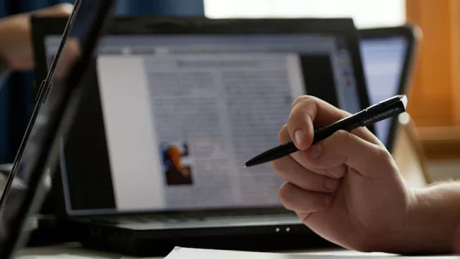 Hand Stift Informatik (DE)