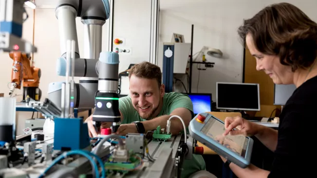 TREE Labor Robotik StA 20220512 foto eric lichtenscheidt 10 fs22.jpg