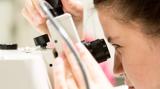 anna lehre studium heisenbergstrasse rhb 20220510 foto eric lichtenscheidt 78 fs22.jpg