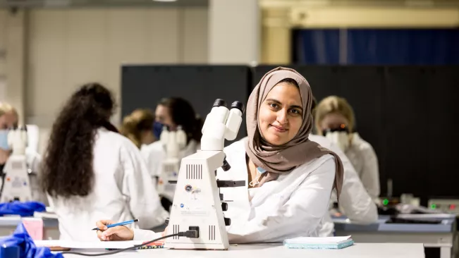 anna praktikum biologie volk Rhb Halle K 20220519 foto eric lichtenscheidt 73 fs22.jpg