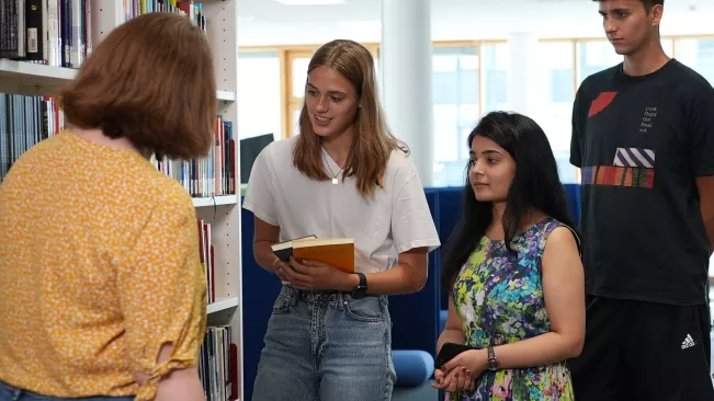 Bibliotheksführung Gruppe