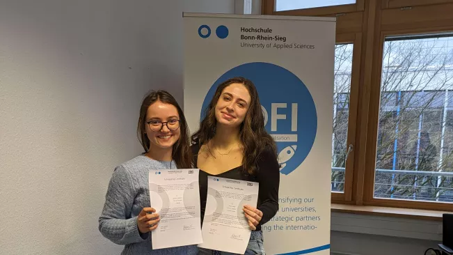 TOFI Stipendiatinnen aus Brasilien und Jordanien