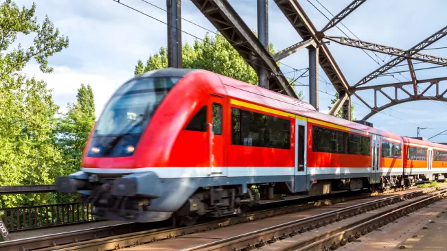 COLOURBOX 12182052 Bahn (DE)