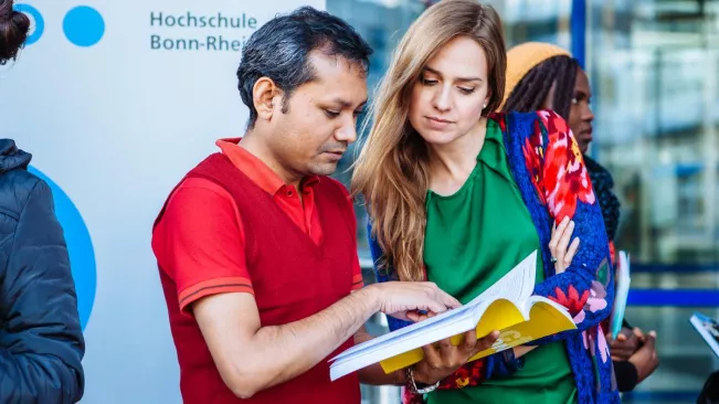 Teaser Picture of the MBA Programme CSR and NGO Management.jpg (EN)