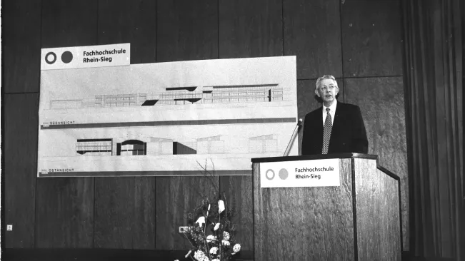 h-brs_eroeffnung_hubert_severin_1995.jpg(DE)