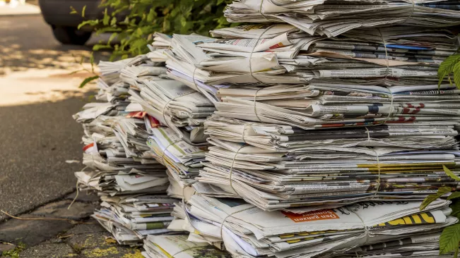 zeitungspapier_colourbox31073536.jpg (DE)