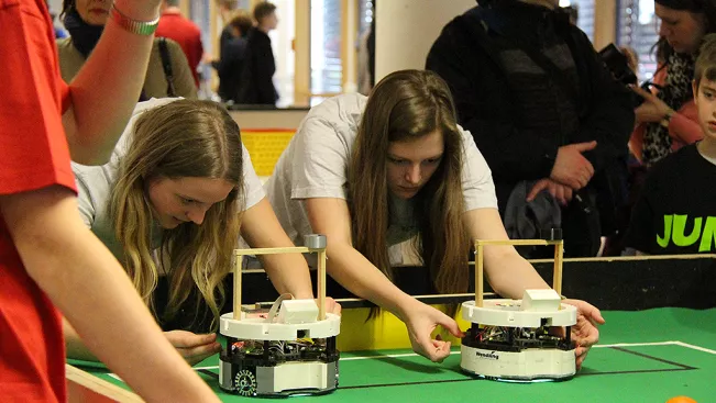 20170218_fbinf_robocup_junior_mlh_0150.png (DE)