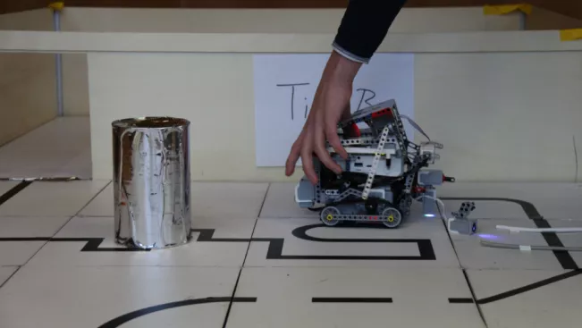 20180224_fbinf_robocupjunior_kw_163.jpg (DE)