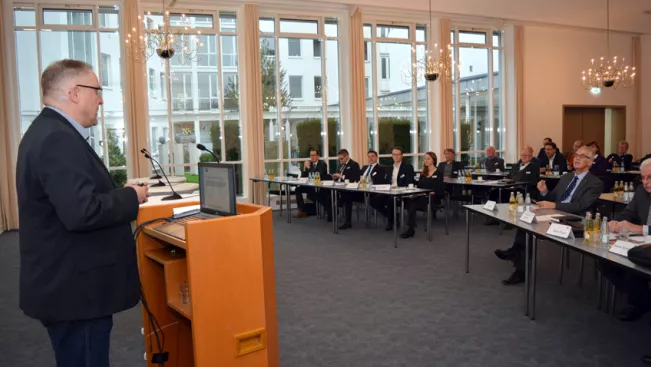 20181206_Prof-Uwe-Braehmer_Rohstofftagung_Foto-IHK-Koblenz (DE)