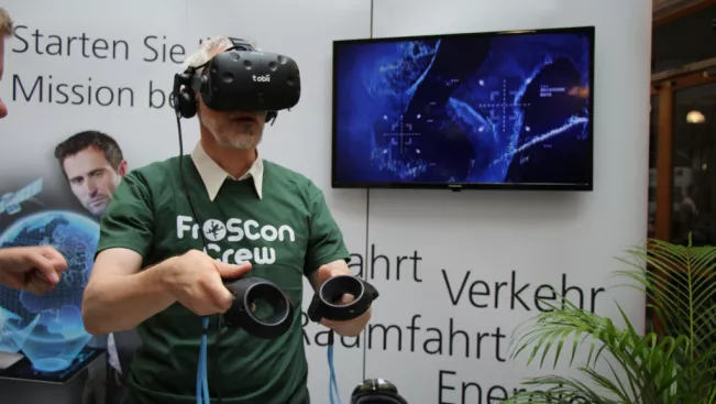 20180825_fbinf_froscon13_kw_bild_107.jpg (DE)