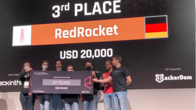 20211125_htb_abudhabi_redrocket_img_20211125_174832_b.jpg (DE)