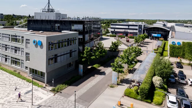 campus sankt augustin panorama 20220518 foto eric lichtenscheidt 09 fs22.jpg