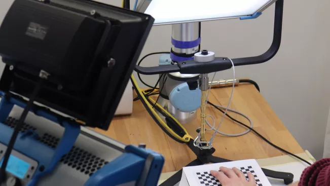 BEZ-Biolab_Handbiometrie_Handoberseite2