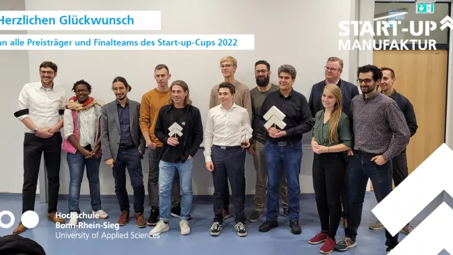 Finale des Start-up-Cups - Gruppenbild Finalteams und Jury