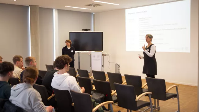 KLUGER Transfer Besuch am MPIC Programm
