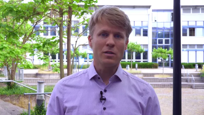 Posterbild Sebastian Drumm Neuberufener