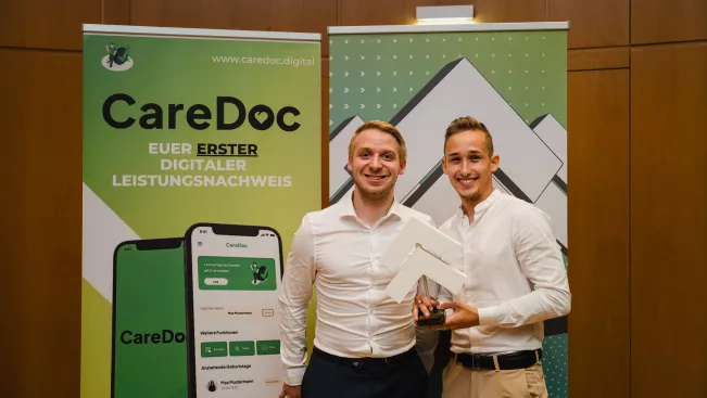Start up Cup Finale Gewinnerteam CareDoc Foto Nathan Dreessen