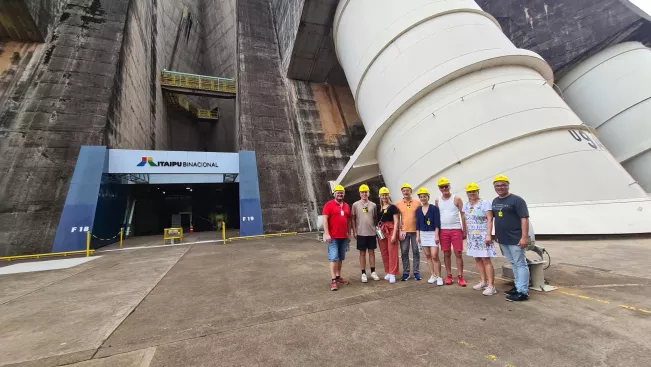 H-BRS Delegation bei ITAIPU Wasserkraftwerk in Brasilien