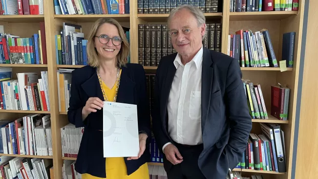 Ernennung Honorarprofessorin Birgit Terjung Hartmut Ihne 10072024 Foto Daniela Greulich