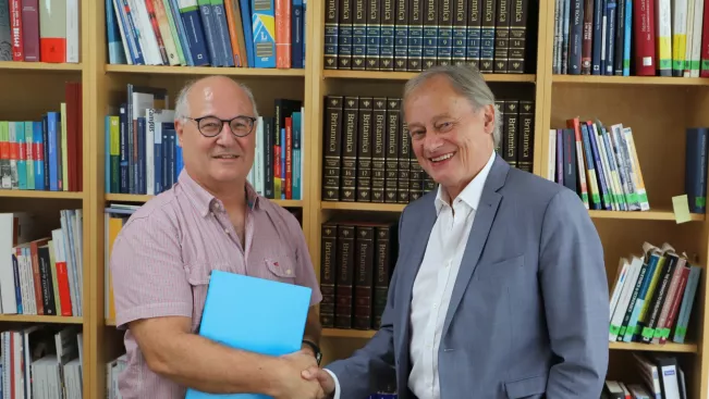 Rudolf Berrendorf 25 Jahre Dienst mit Praesident 20240722 Foto Juri Kuestenmacher 04