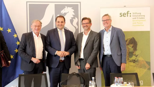 Hochschulpräsident Hartmut Ihne ist in das Kuratorium der Stiftung Entwicklung und Frieden  berufen worden. Foto sef