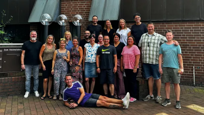 Mitglieder des Jahrgangs 2004 BA Unfallversicherung