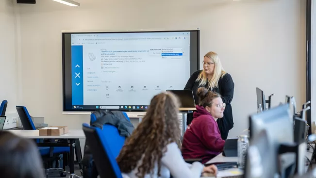 Workshop Bibliothek Schulungsraum